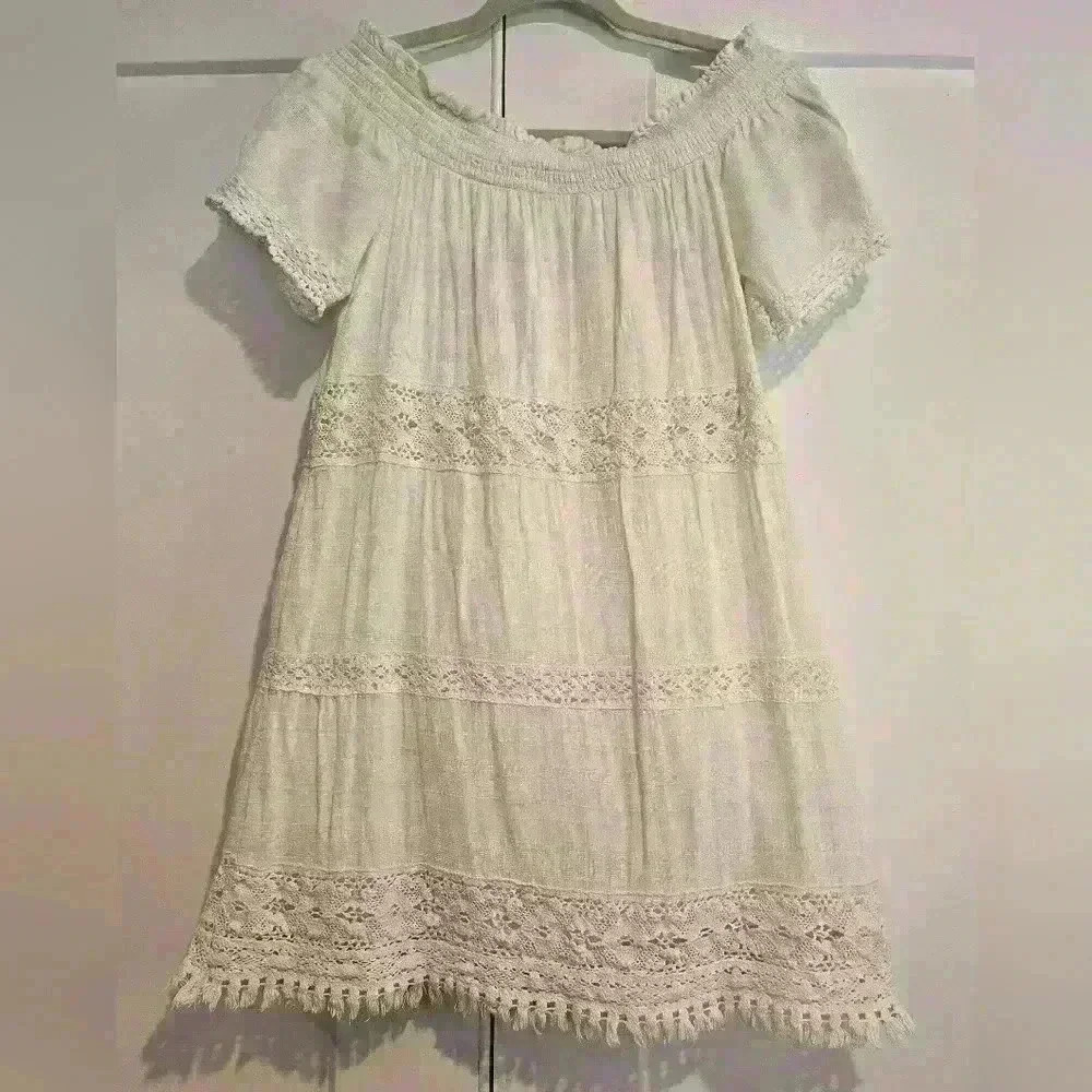 AE White Off The Shoulder Shift Dress